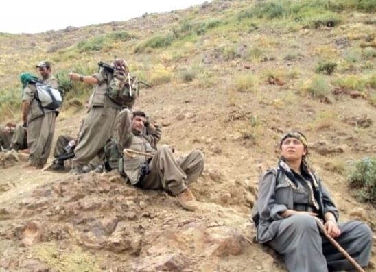 Yakalanan PKK'lıların Üzerinden Çıkan Fotoğraflar 17