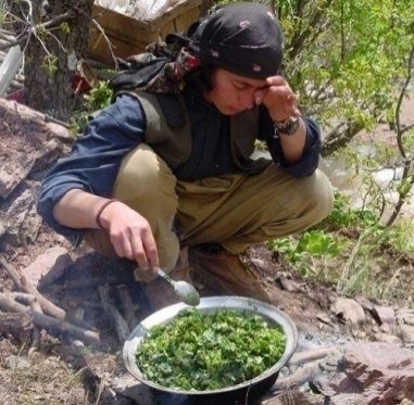 Yakalanan PKK'lıların Üzerinden Çıkan Fotoğraflar 32