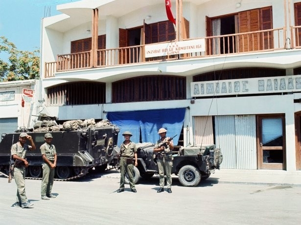41 Yıl Önceki Kıbrıs Harekatı'nın Bilinmeyen Görüntüleri 31