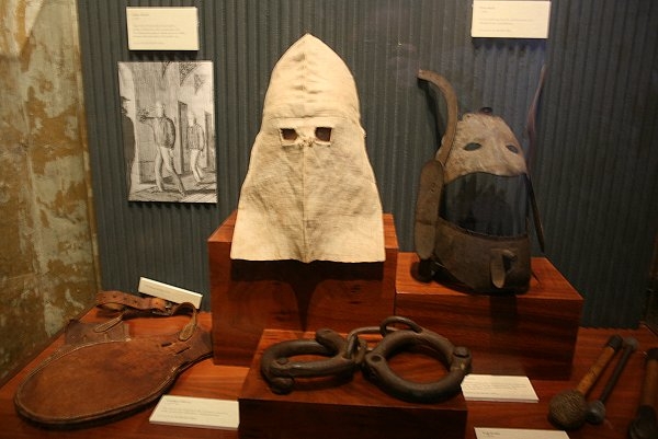 Tarihte Kullanılmış En Ürkütücü Yüz Maskeleri galerisi resim 1