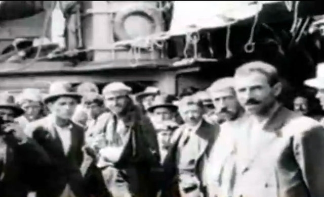 1922 İzmir Yangını ve Yunanlıların İzmir'den Kaçışı 17