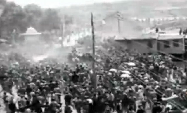 1922 İzmir Yangını ve Yunanlıların İzmir'den Kaçışı 40
