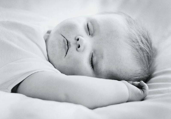 Bebekleri Uyuturken Yapılan 10 Yanlış 5