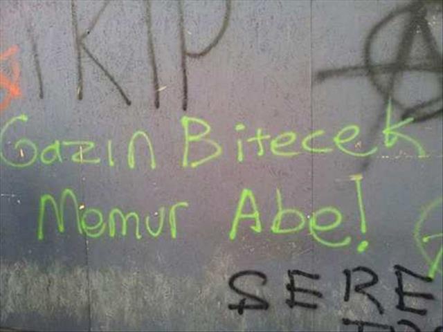 Gezi Parkı Olaylarında Yazılmış Birbirinden Komik Yazılar 10