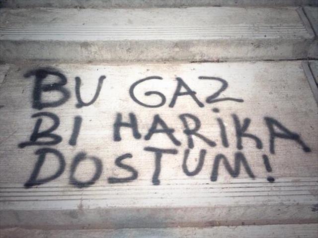 Gezi Parkı Olaylarında Yazılmış Birbirinden Komik Yazılar 14