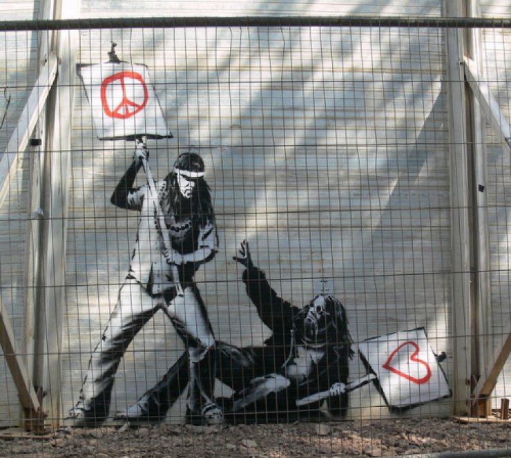 Kim Olduğu Bilinmeyen Banksy'den Çarpıcı Duvar Çizimleri 20