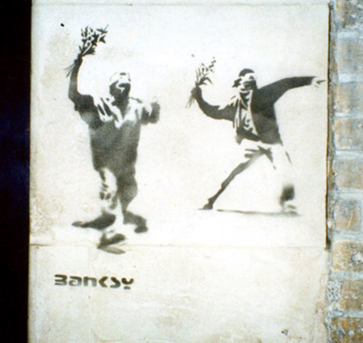Kim Olduğu Bilinmeyen Banksy'den Çarpıcı Duvar Çizimleri 3