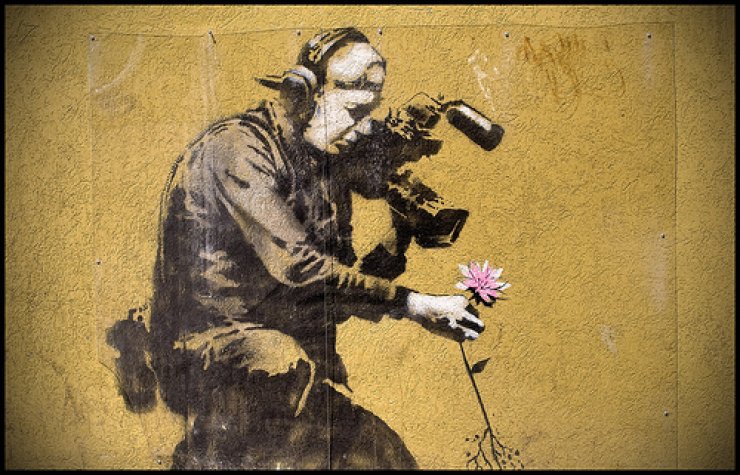 Kim Olduğu Bilinmeyen Banksy'den Çarpıcı Duvar Çizimleri 30