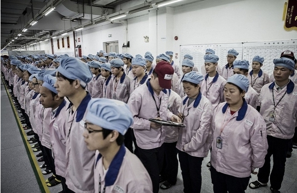 Apple'ın Çin'deki Fabrikasından Çok Özel Kareler 3