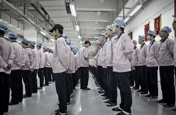 Apple'ın Çin'deki Fabrikasından Çok Özel Kareler 4