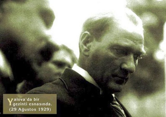 Mustafa Kemal Atatürk'ün İlk Defa Göreceğiniz Albümü 33