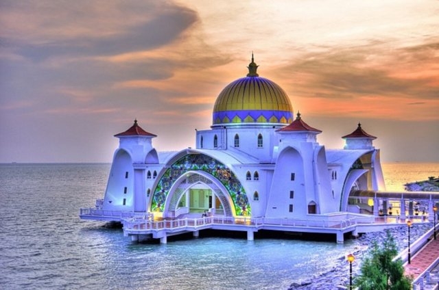 Dünya'nın En Güzel Camileri 10