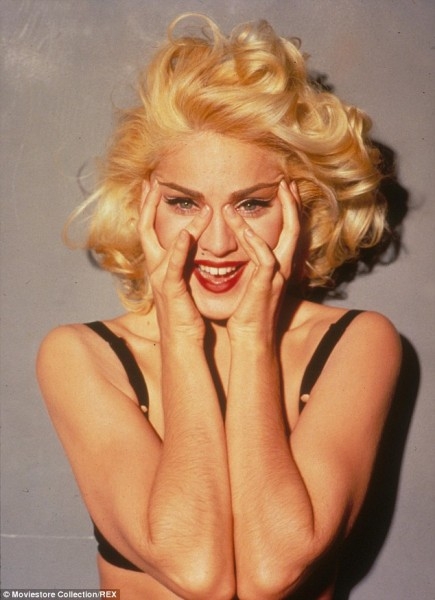 Marilyn Monroe'ye Benzemeye Çalışan Ünlü Kadınlar 7