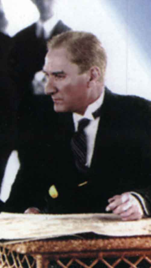 Renklendirilmiş Atatürk Fotoğrafları Çok Özel Resimler galerisi resim 13