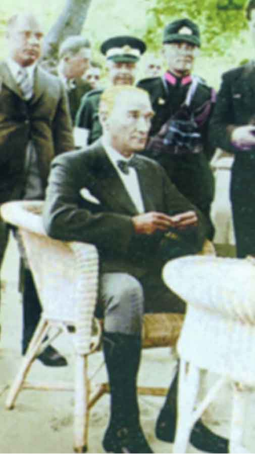 Renklendirilmiş Atatürk Fotoğrafları Çok Özel Resimler 47