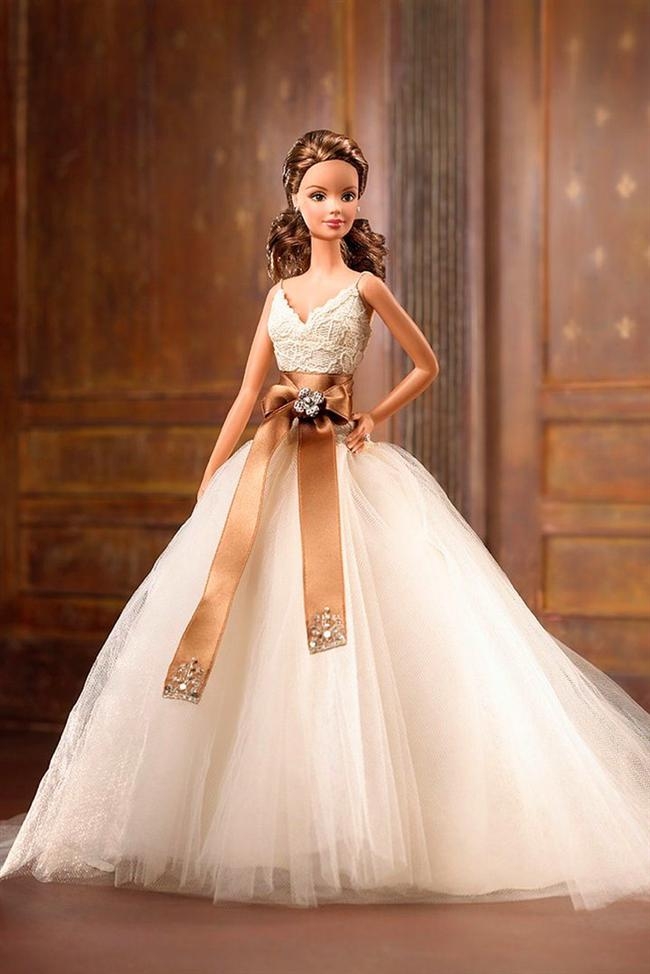 Barbie'nin Kıskandıracak Tasarım Kıyafetleri 11