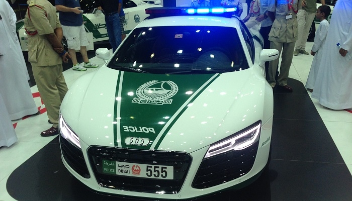 Dubai'nin Polis Arabaları 3