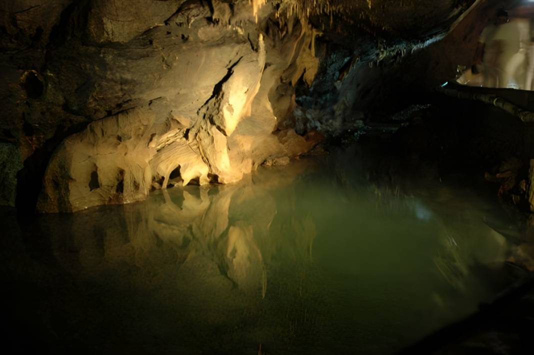 Türkiye'nin En Büyük Mağaraları: Uzun ve En Derin Mağaralar 11