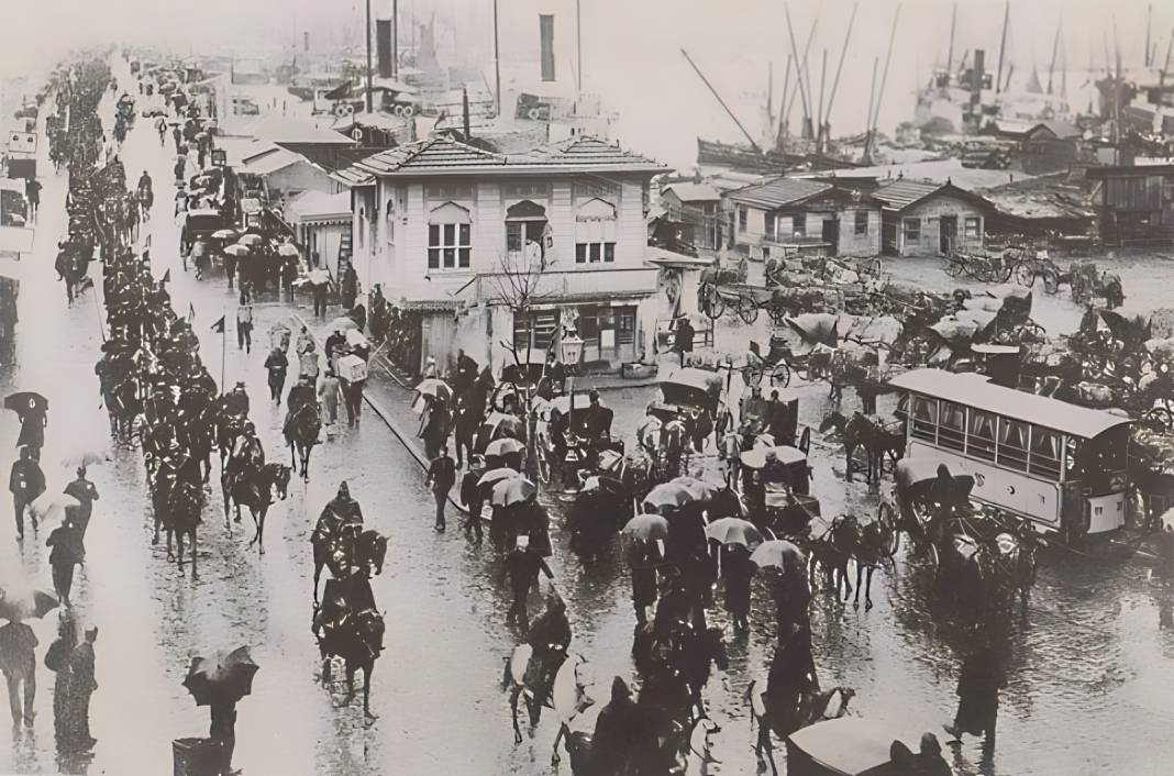 İstanbul'un İşgal Yılları | Resimler ve Olay Örgüleri 19