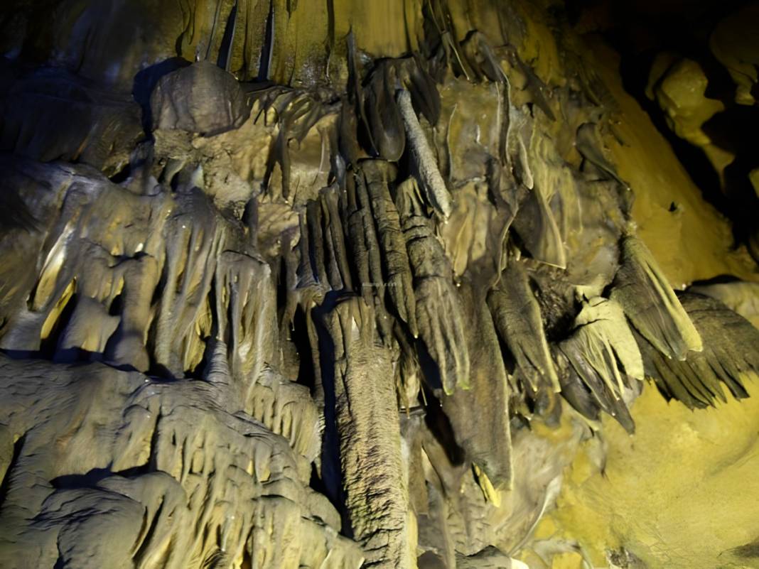 Türkiye'nin En Büyük Mağaraları: Uzun ve En Derin Mağaralar 6