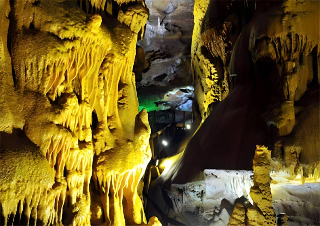 Türkiye'nin En Büyük Mağaraları: Uzun ve En Derin Mağaralar 2