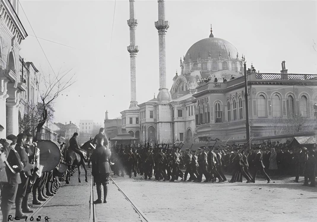 İstanbul'un İşgal Yılları | Resimler ve Olay Örgüleri 21