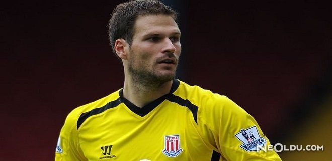 Asmir Begovic Kimdir