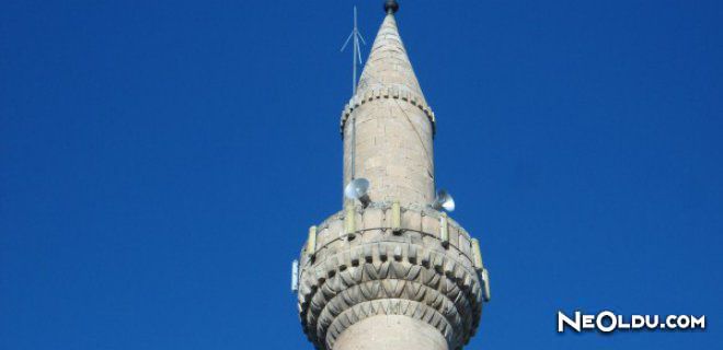 Rüyada Cami Minaresi Görmek Ne Anlama Gelir?