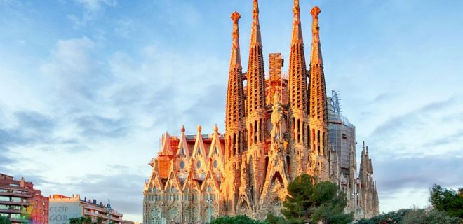 Sagrada Familia Bazilikası Özellikleri ve Hikayesi Hakkında Bilgiler