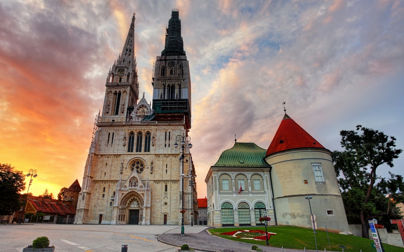 Zagreb Katedrali Tarihi ve Özellikleri Hakkında Bilgi