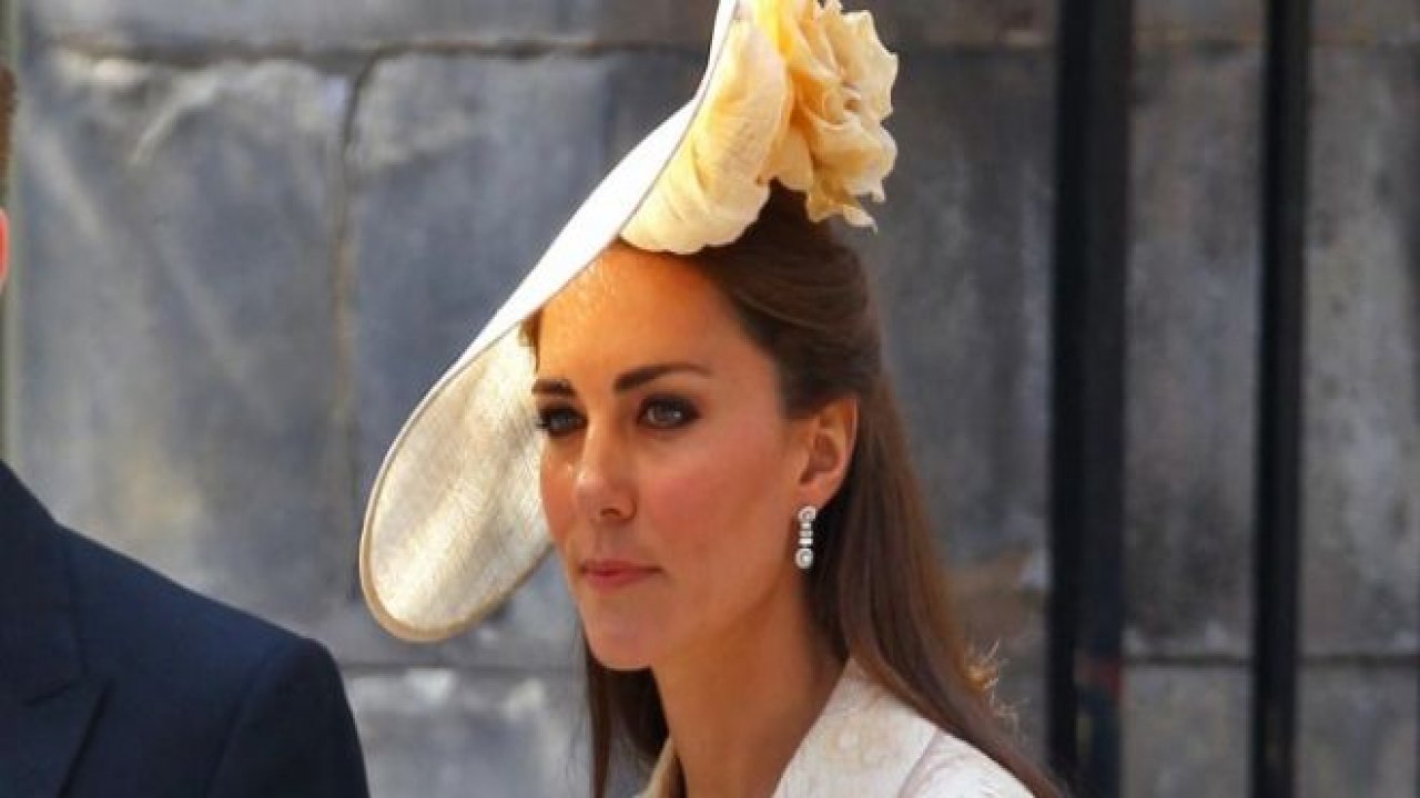 Kate Middleton'un En Pahalı Elbiseleri