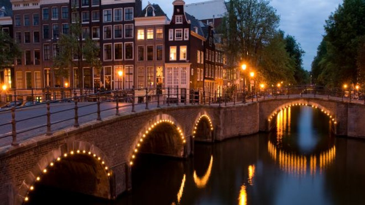 Amsterdam'da Gezip Görmeniz Gereken Yerler