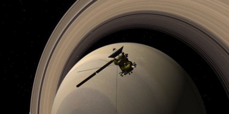 Satürn'de Görev Yapan Cassini Göreve Veda Ediyor!