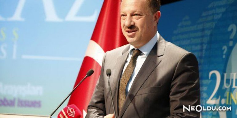 Recep Özel Kimdir