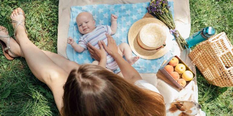 Hijyenik ve Pratik Yapısıyla En İyi 10 Bebek Bakım Örtüsü Tavsiyesi