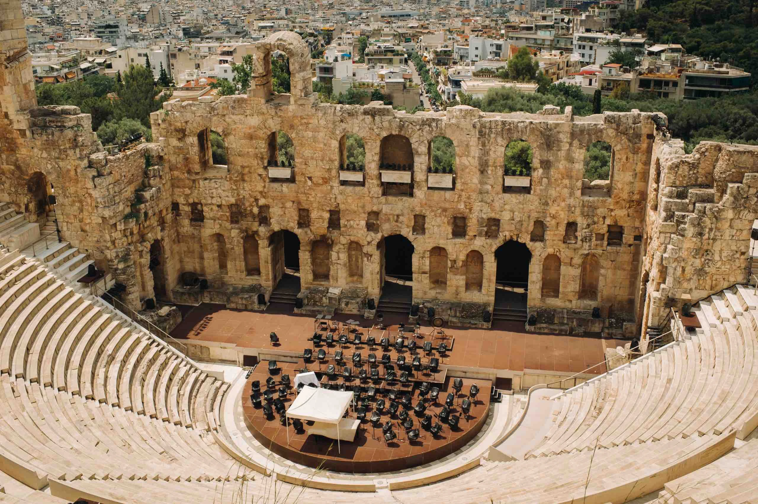 En Eski Tiyatro: Dionysos Tiyatrosu'nda Antik Yunan Oyunları