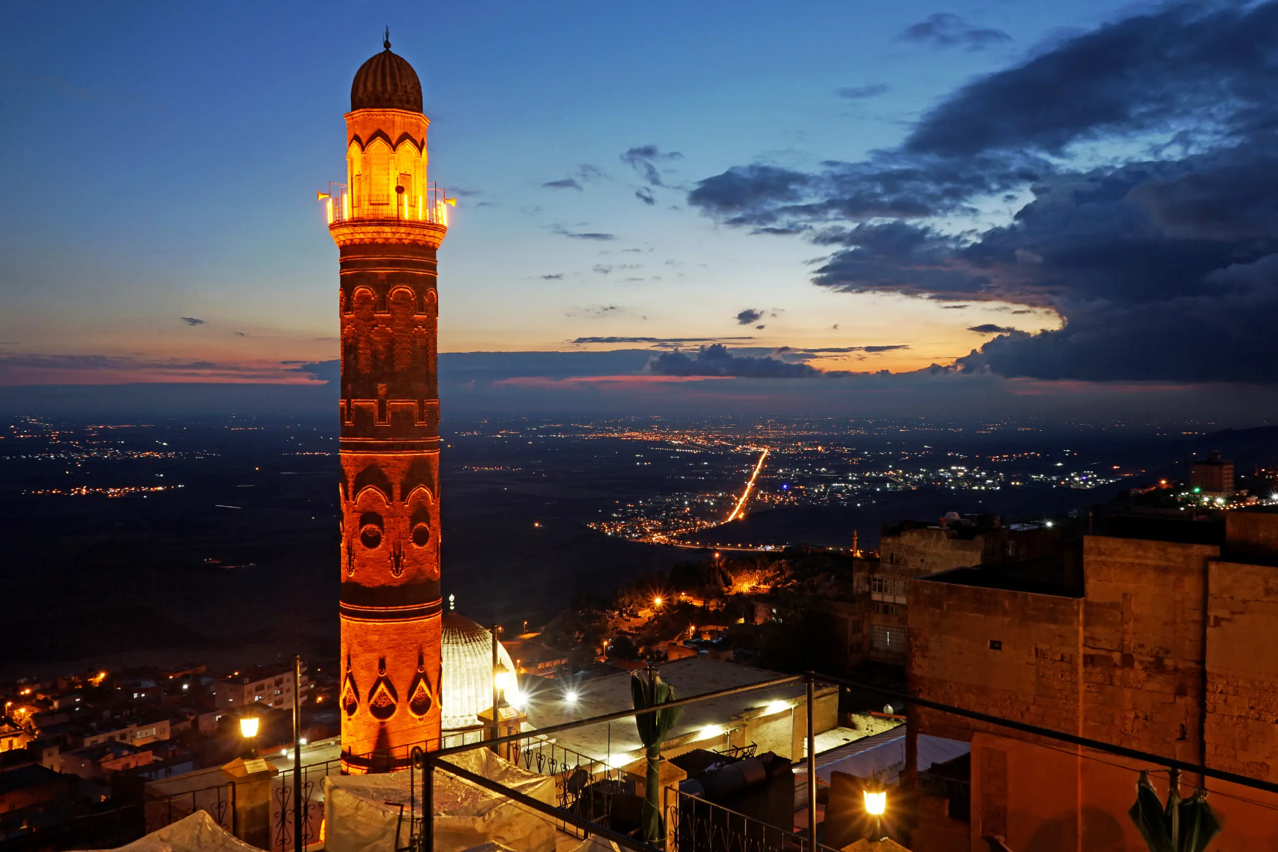 Dinlemeye Doyamayacağınız Mardin Türküleri