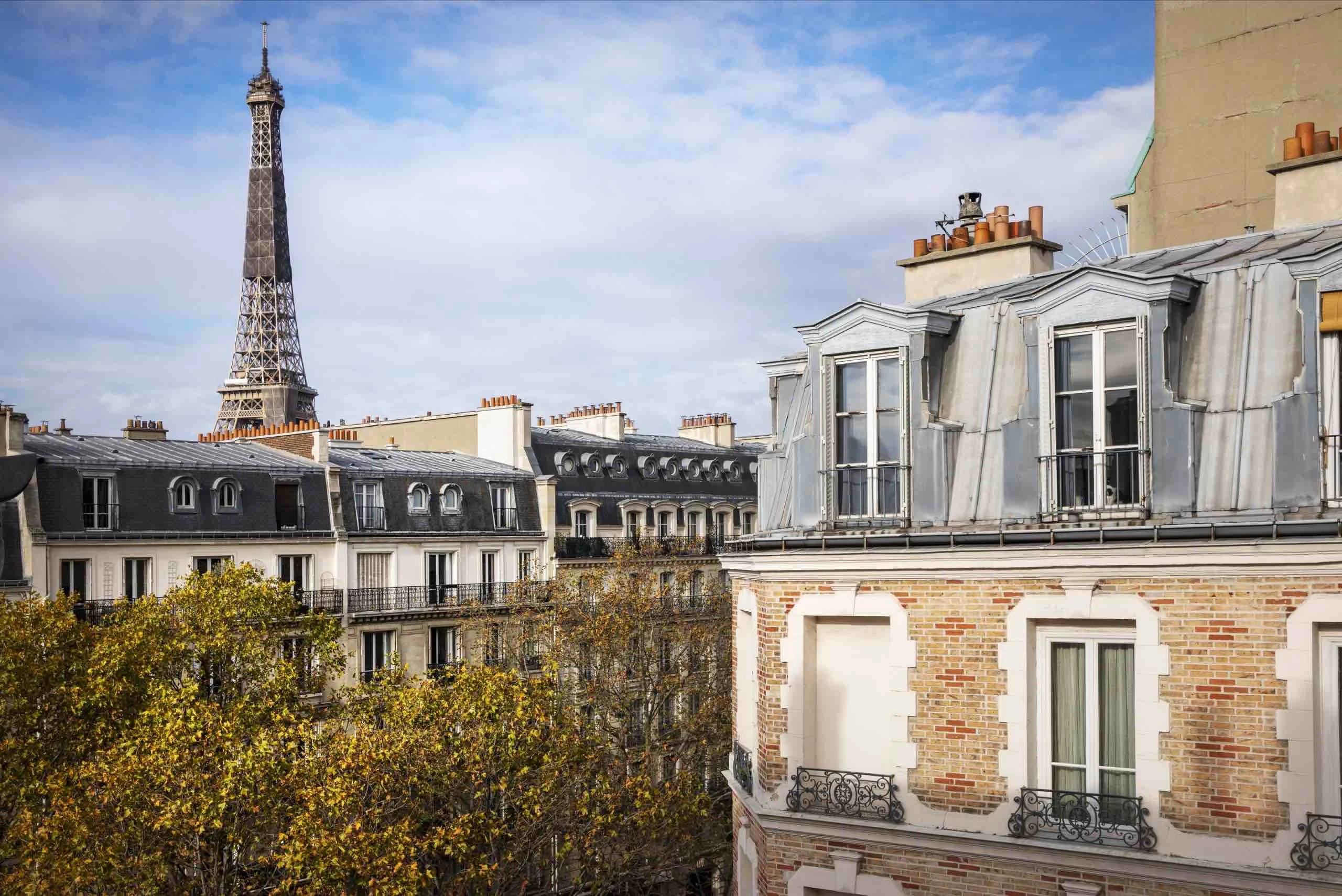 Paris'te Nerede Kalınır? Lüks Otellerden Ucuz Konaklama Seçeneklerine