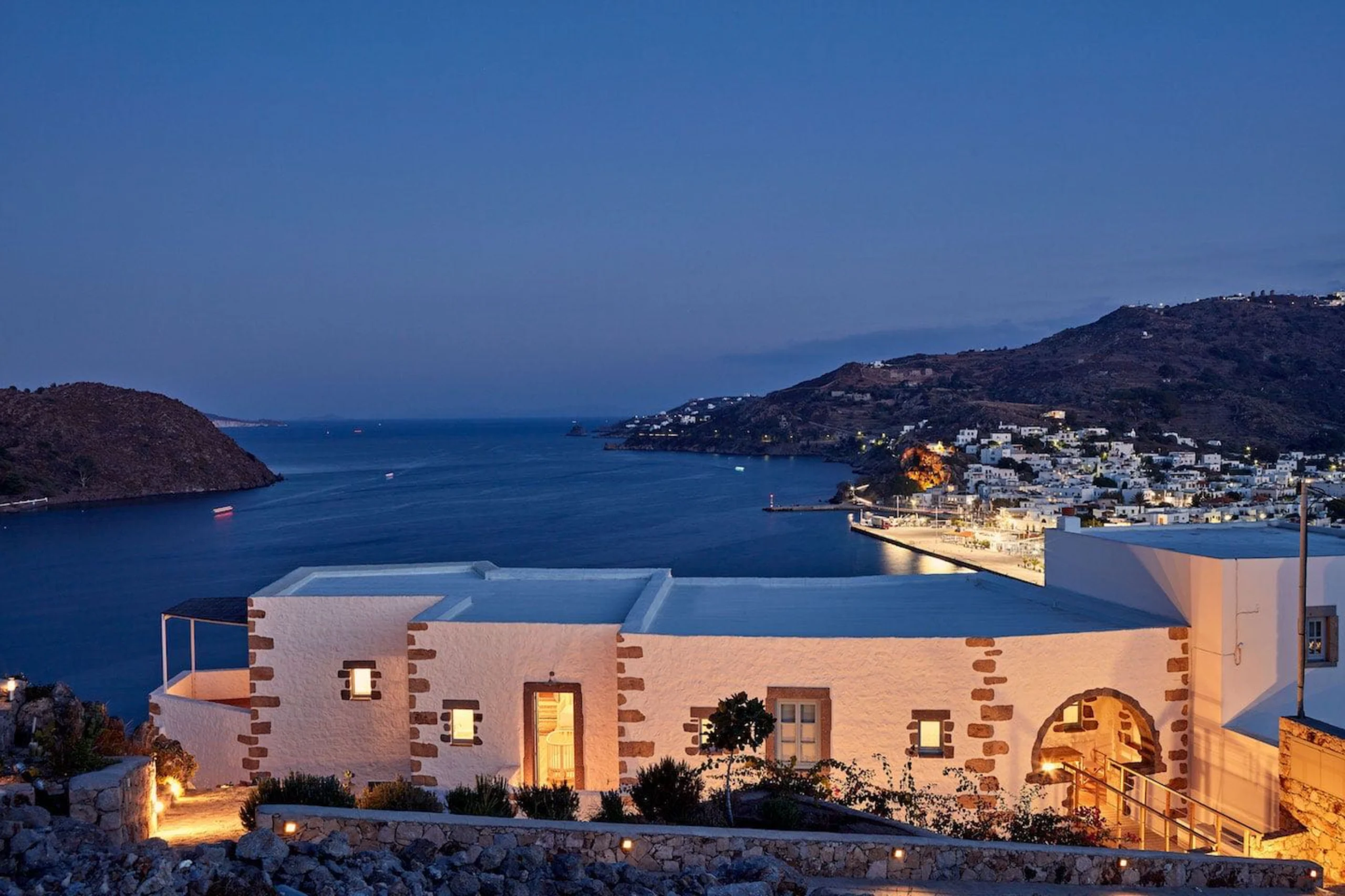 Santorini'de Nerede Kalınır?